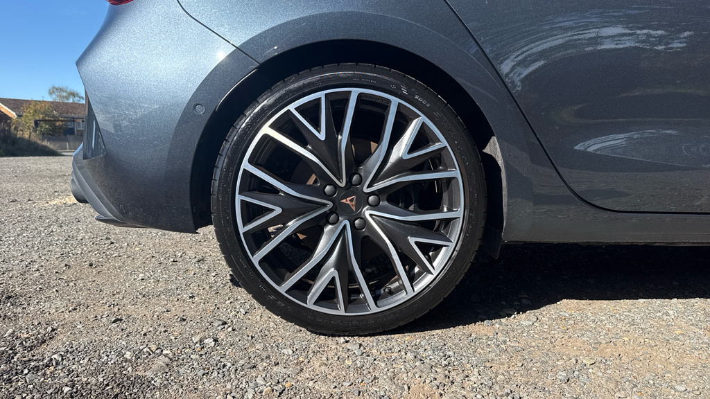 Cupra Leon Leon 2.0 Tsi 300 Vz2 Dsg Grey #5