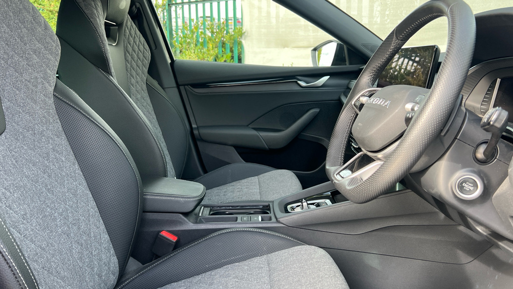 Skoda Octavia 1.5 Tsi 150 E-tec Sportline Dsg Black #26