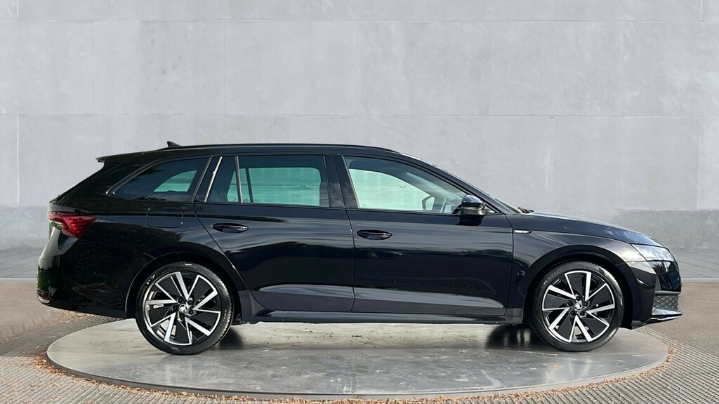 Skoda Octavia 1.5 Tsi 150 E-tec Sportline Dsg Black #4