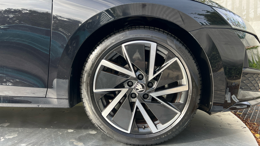 Skoda Octavia 1.5 Tsi 150 E-tec Sportline Dsg Black #20
