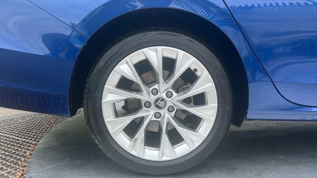 Skoda Superb Superb 1.5 Tsi E-tec Se L Dsg Blue #5