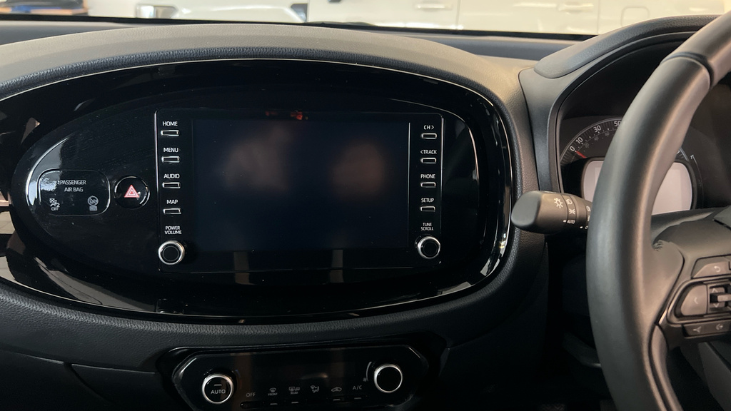 Toyota Aygo X Edge Green #12