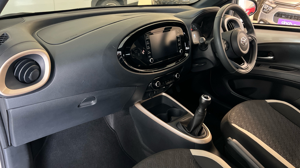 Toyota Aygo X Edge Green #10