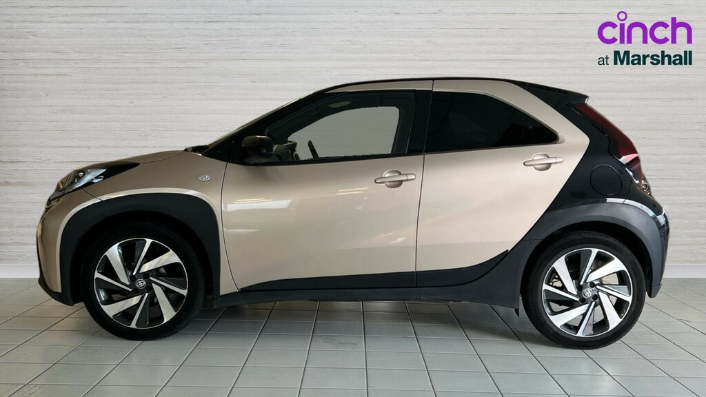 Toyota Aygo X Aygo X 1.0 Vvt-i Edge Beige #6