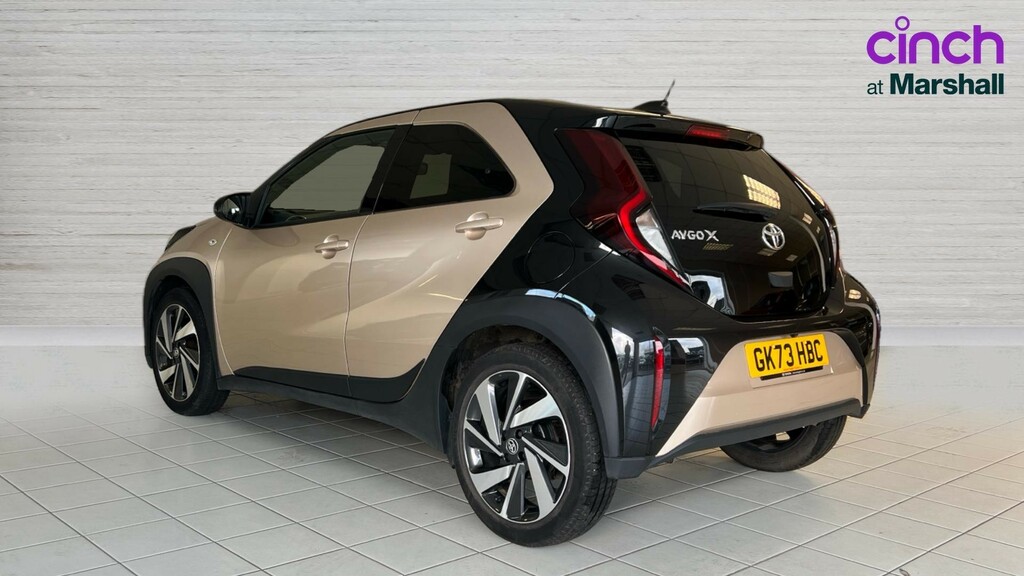 Toyota Aygo X Aygo X 1.0 Vvt-i Edge Beige #5