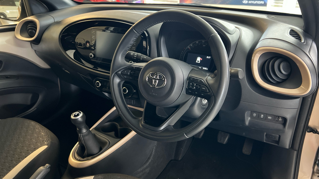 Toyota Aygo X Edge Green #9