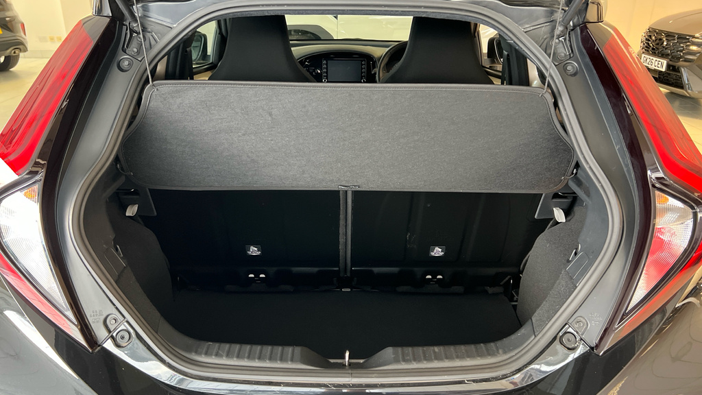 Toyota Aygo X Edge Green #15