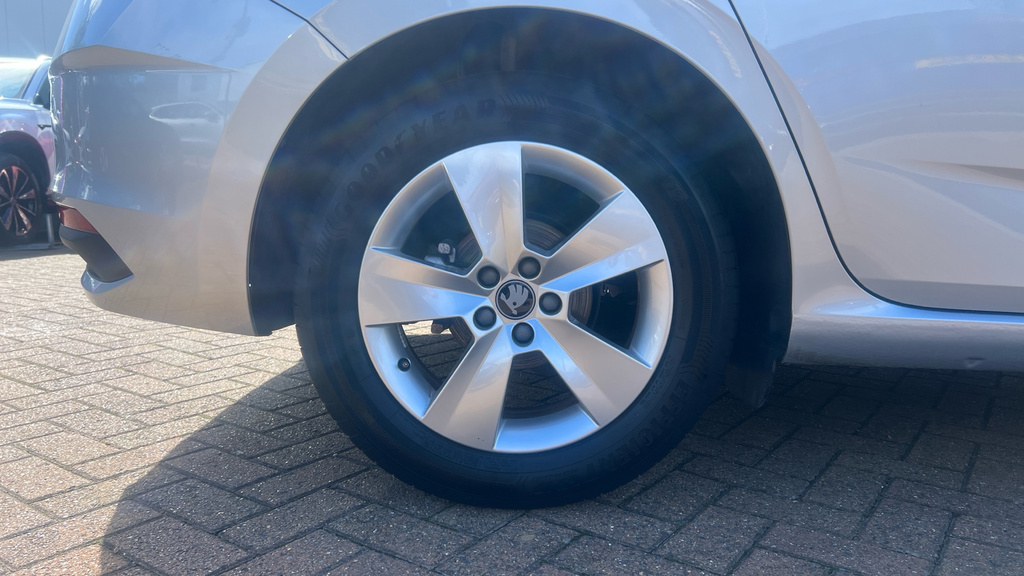 Skoda Scala Scala 1.0 Tsi 116 Se Edition Dsg Silver #5