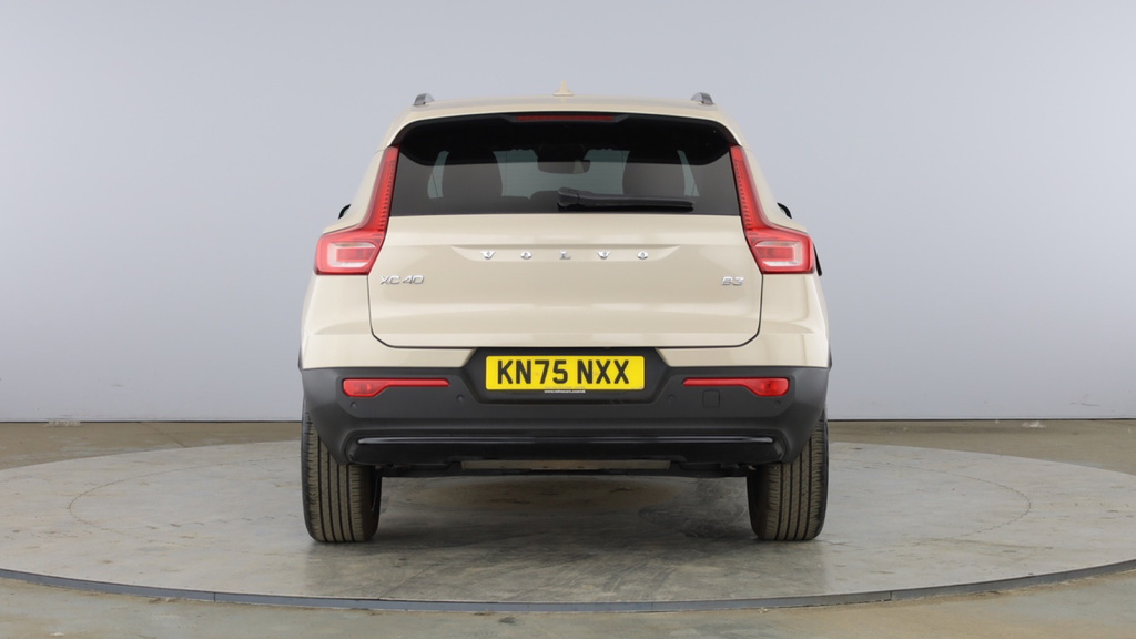 Volvo XC40 Xc40 2.0 B3p Plus Dark #4