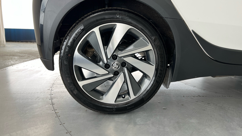 Toyota Aygo X Edge White #19