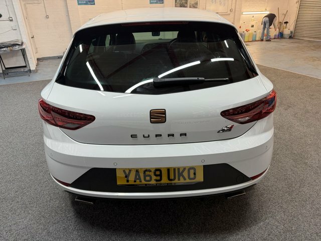 Seat Leon 2.0 Tsi Cupra 290 White #4