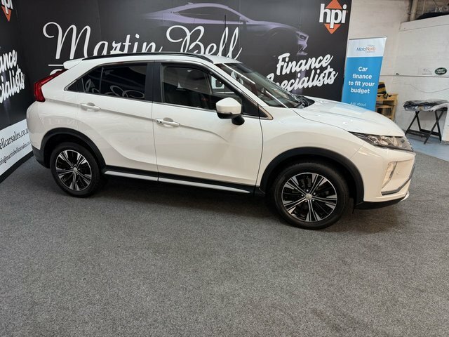 Mitsubishi Eclipse Cross 1.5T 3 Suv Stunning White #4