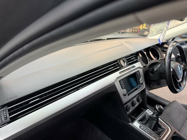 Volkswagen Passat S Tdi Bluemotion Technology Blue #28