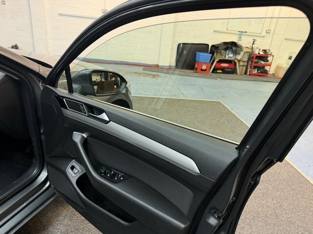 Volkswagen Passat S Tdi Bluemotion Technology Blue #26