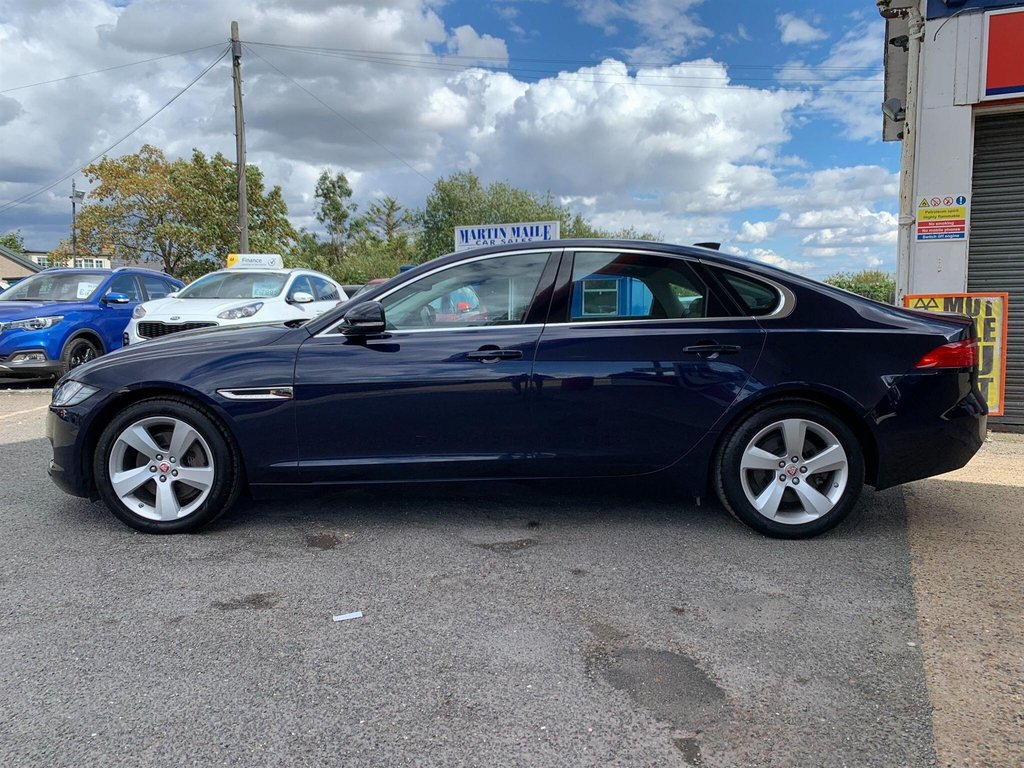 Jaguar XF 2.0D Portfolio Euro 6 Ss #2