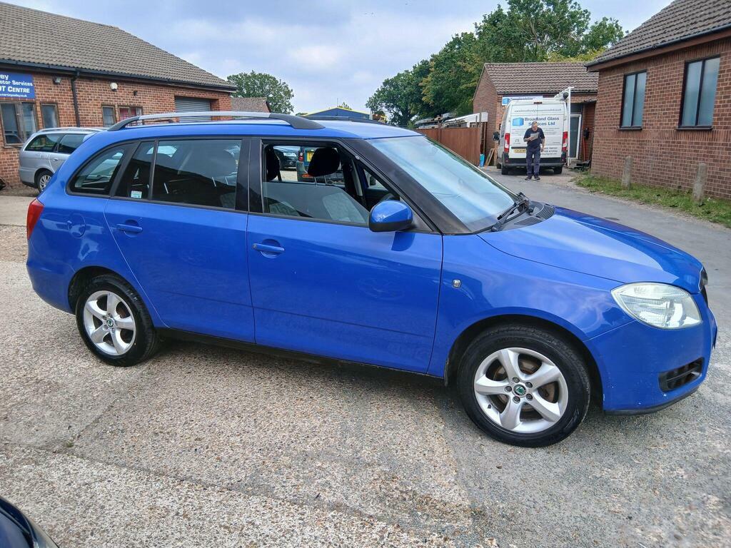 Skoda Fabia 1.6 16V 2 Tiptronic Grey #8