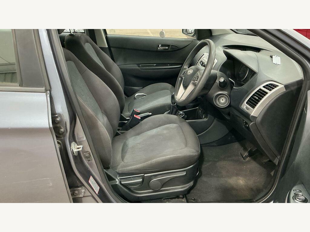 Hyundai I20 1.4 Crdi Comfort Euro 5 Grey #3
