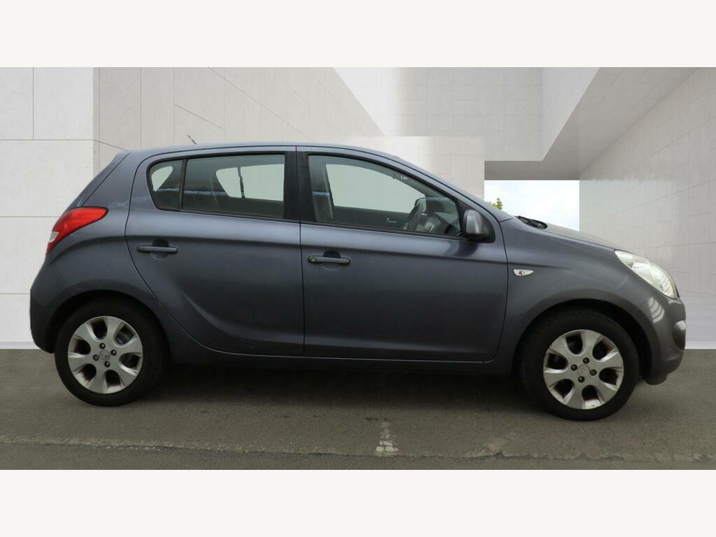 Hyundai I20 1.2 Classic Red #9
