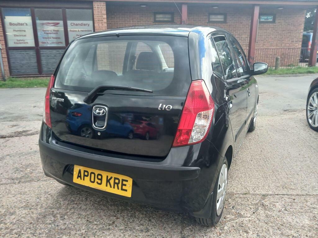 Hyundai I10 Comfort Red #7