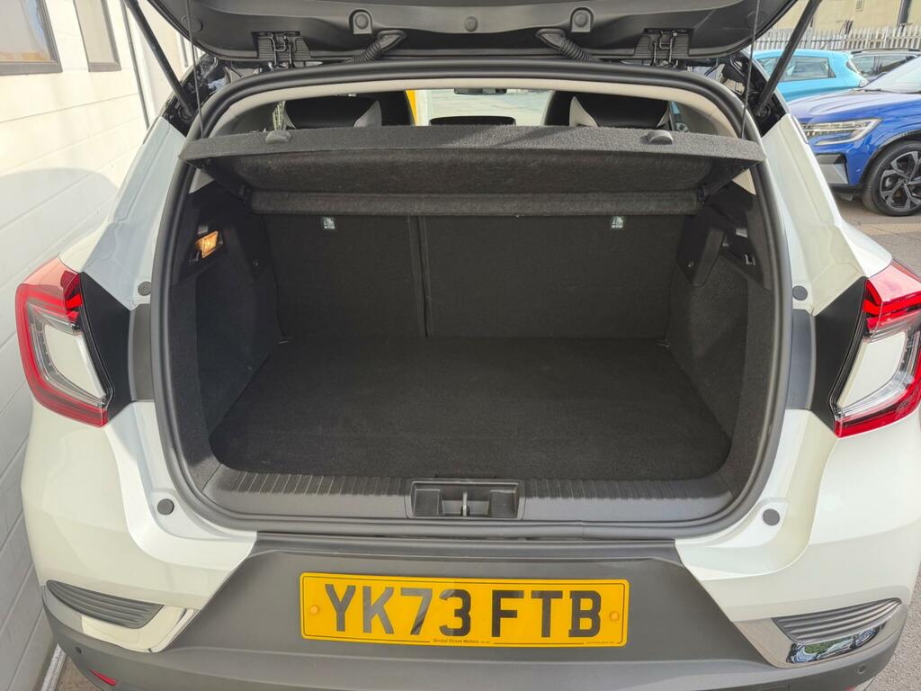 Renault Captur 1.6 E-tech 9.8Kwh Techno Suv Plug-in Hy White #6
