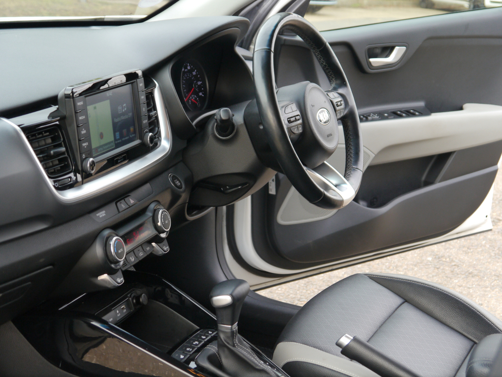Kia Stonic 3 Isg Grey #34