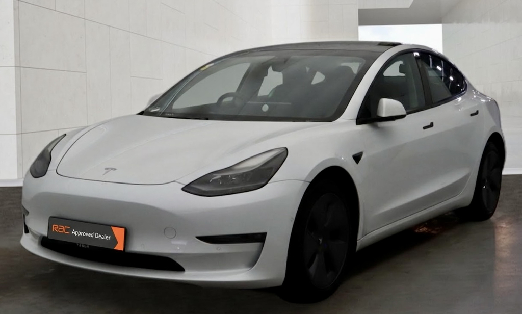 Tesla Model 3 Long Range Awd White