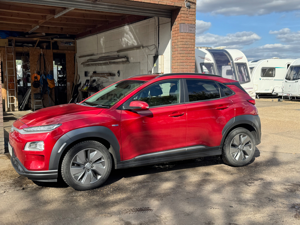 Hyundai Kona Premium Se Red