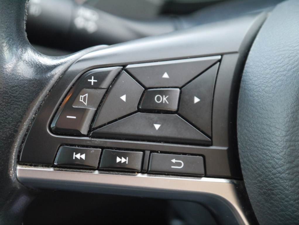 Nissan Qashqai Acenta Premium Black #16