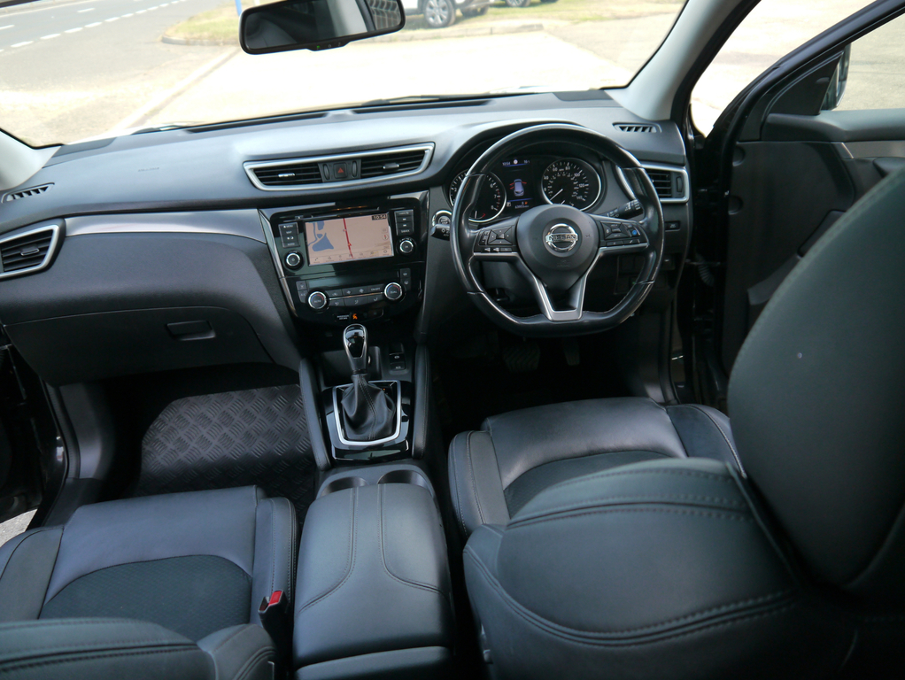 Nissan Qashqai Acenta Premium Black #23
