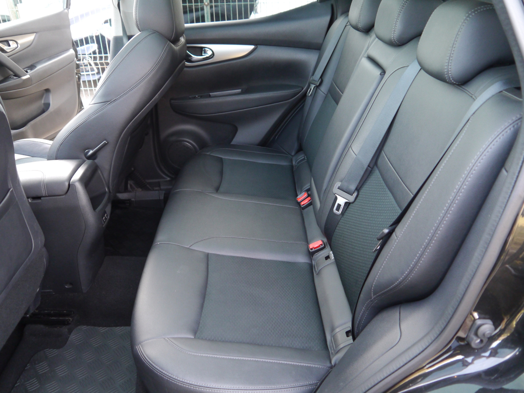 Nissan Qashqai Acenta Premium Black #29