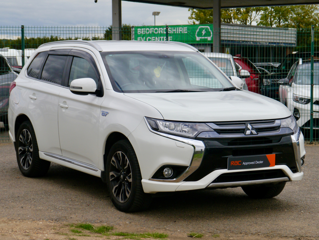 Mitsubishi Outlander Phev Gx 3H Plus White #3