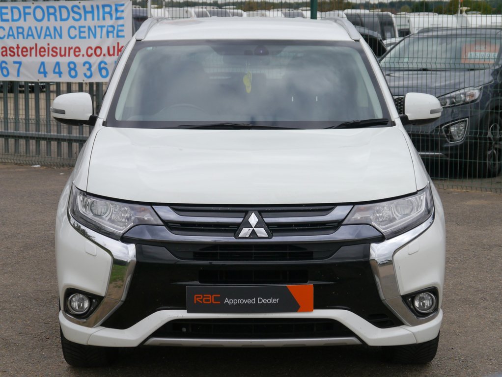 Mitsubishi Outlander Phev Gx 3H Plus White #4