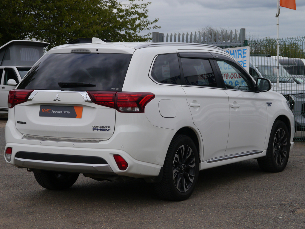 Mitsubishi Outlander 2.3 Di-d Gx 4 147 Bhp Brown #17
