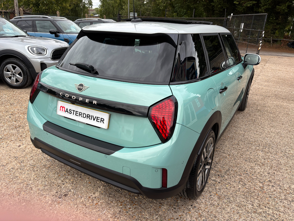 Mini Hatch 1.5C Classic Hatchback Steptronic Euro Green #4