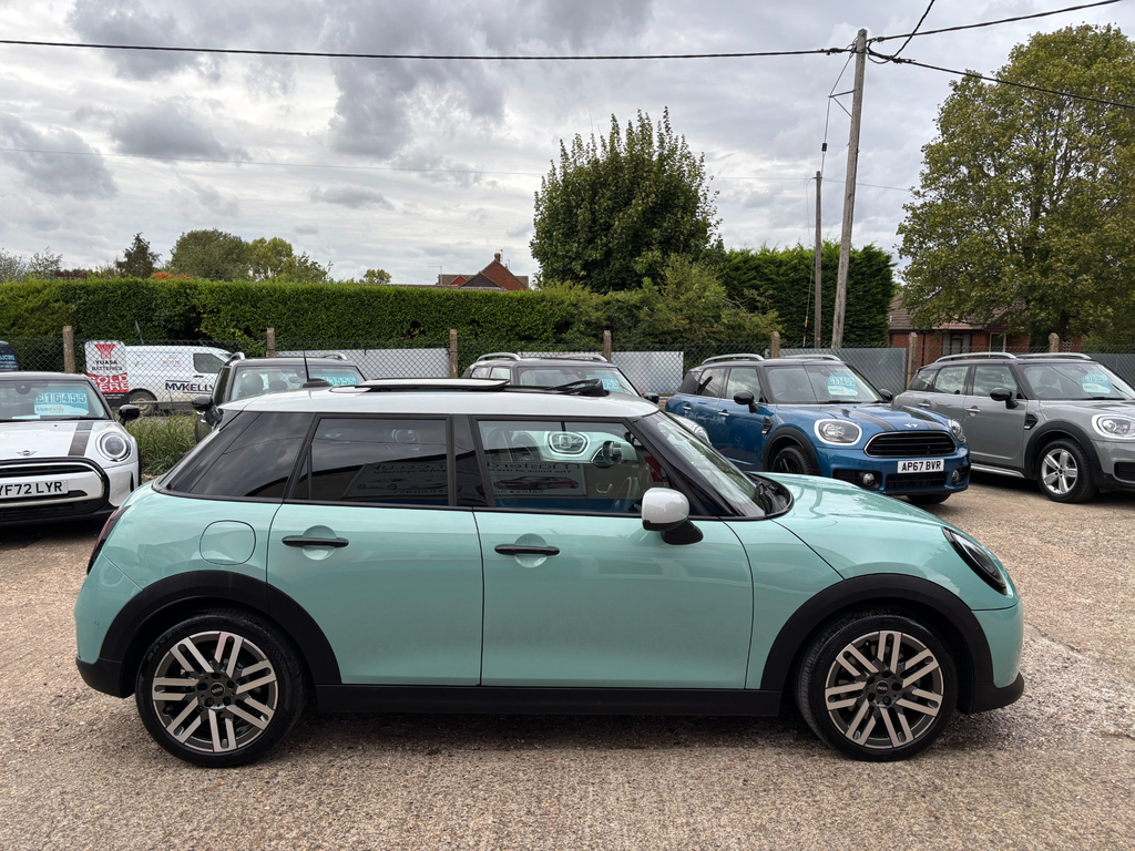Mini Hatch 1.5C Classic Hatchback Steptronic Euro Green #2