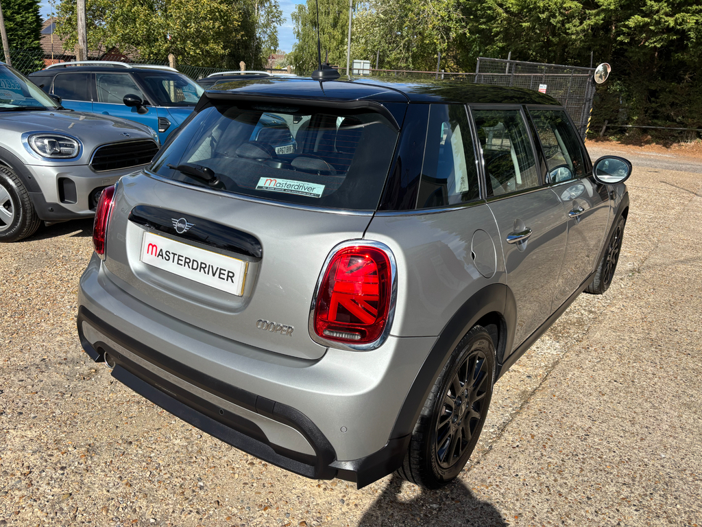 Mini Hatch 1.5 Cooper Classic Hatchback Steptronic  #6