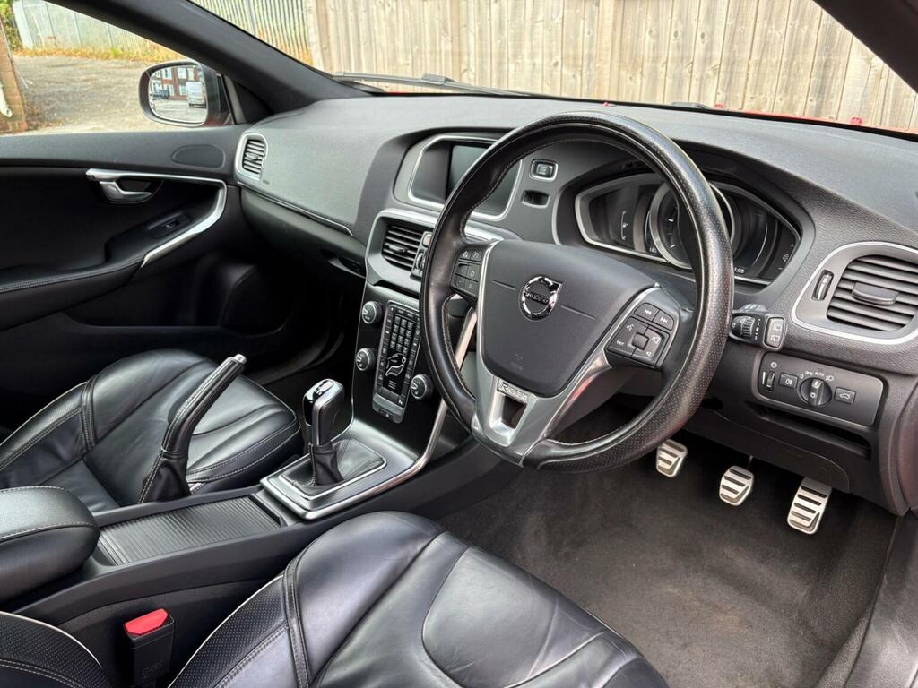 Volvo V40 Hatchback White #10