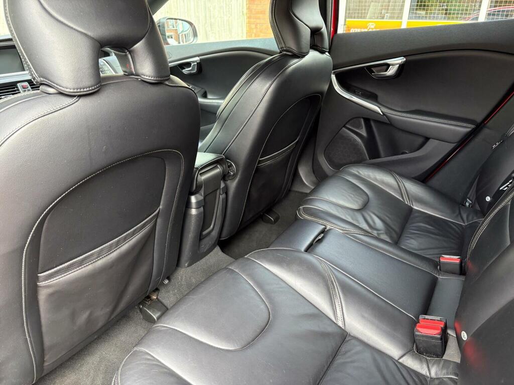 Volvo V40 Hatchback White #17