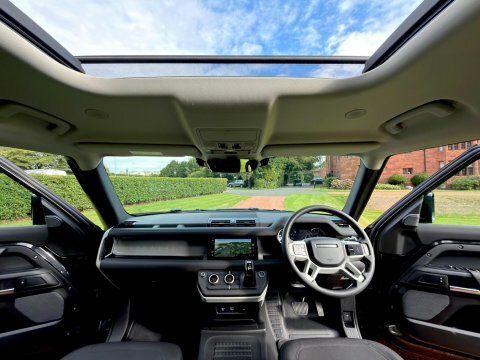 Land Rover Defender Core Black #2