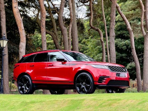 Land Rover Range Rover Velar 2.0 D240 R-dynamic Red