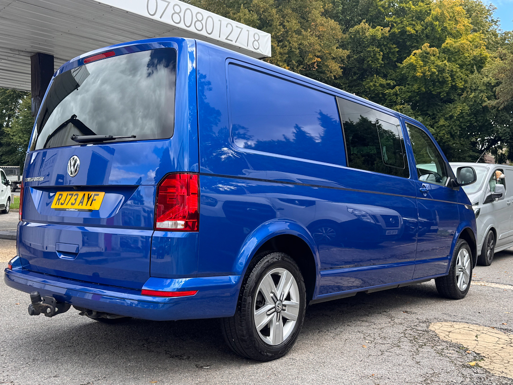 Volkswagen Transporter 2.0L T32 Tdi Kombi Highline Blue #4
