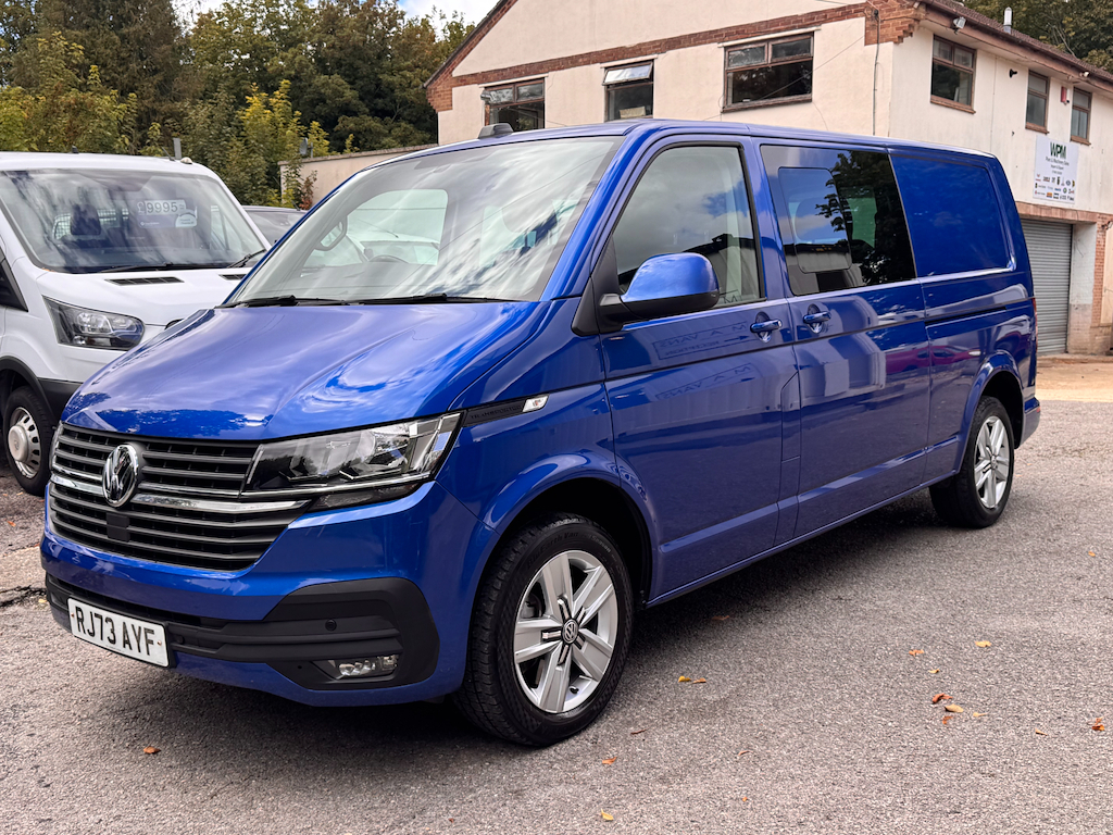 Volkswagen Transporter 2.0L T32 Tdi Kombi Highline Blue #2