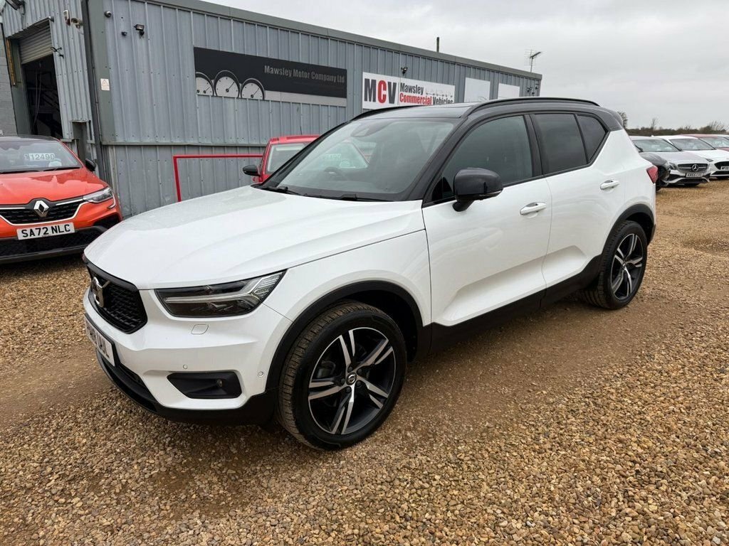 Volvo XC40  Grey #1