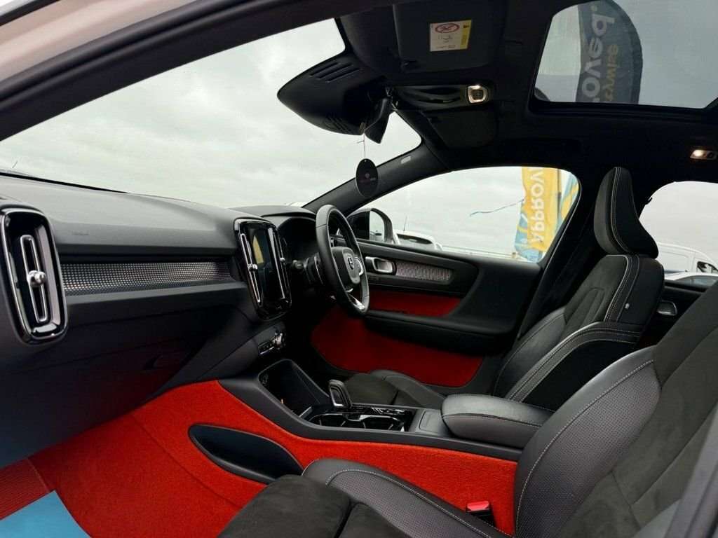 Volvo XC40  Grey #4