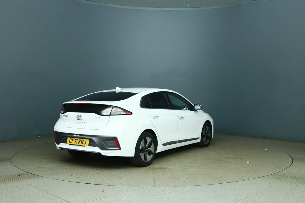 Hyundai Ioniq 1.6L Premium Se White #3