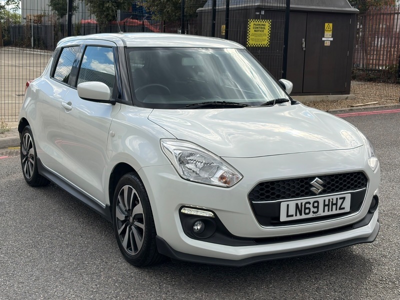 Suzuki Swift Attitude Silver #9