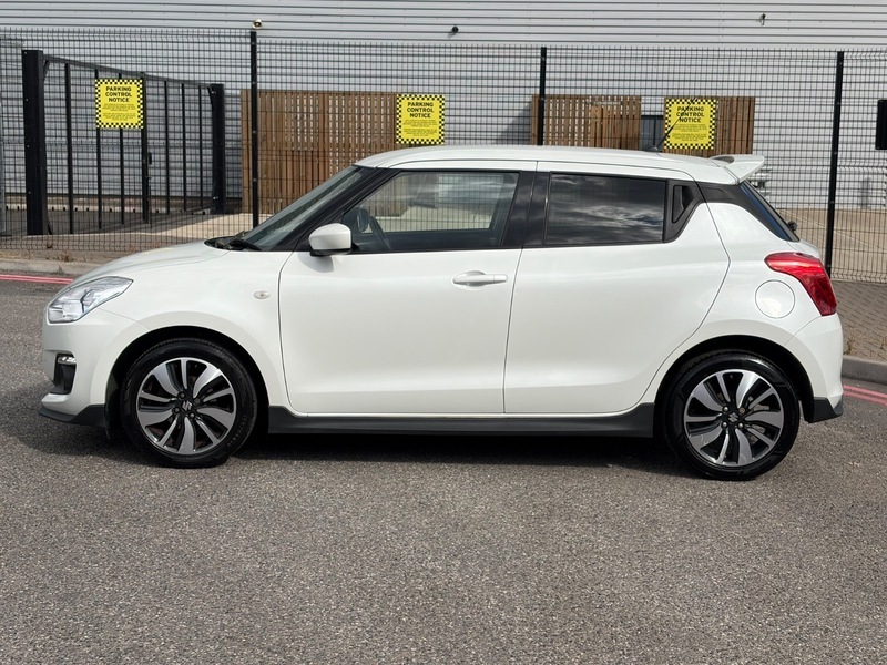Suzuki Swift Attitude Silver #11