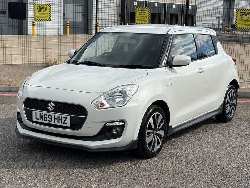 Suzuki Swift Attitude Silver #10