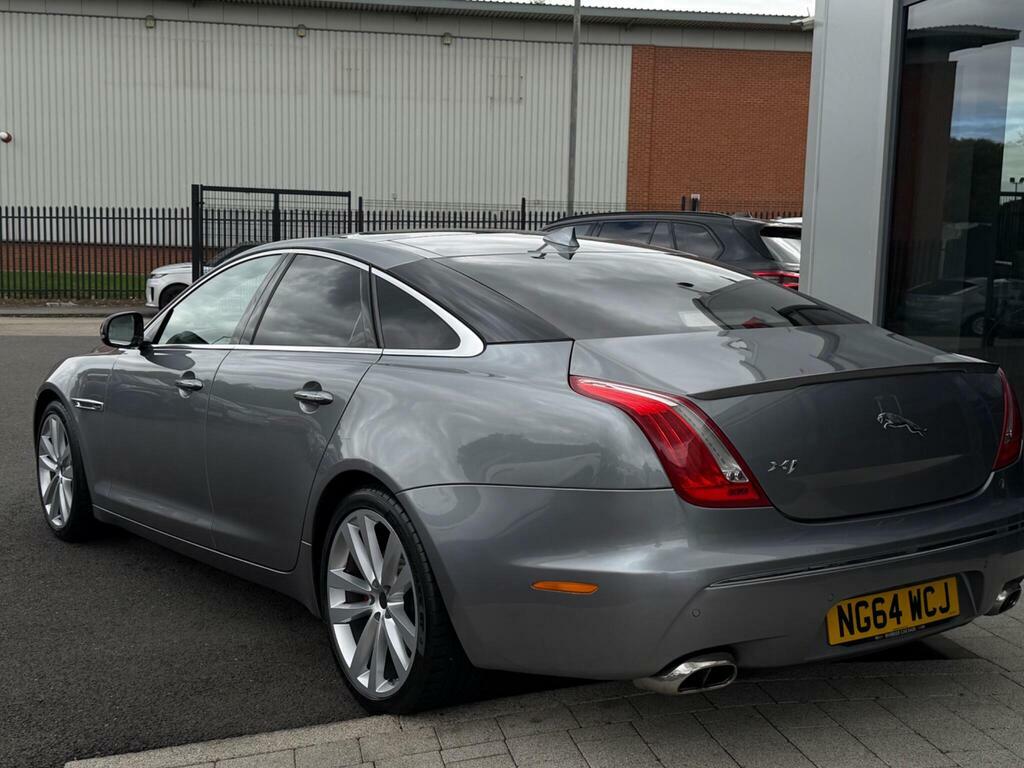 Jaguar XJ 3.0D V6 Portfolio Black #17
