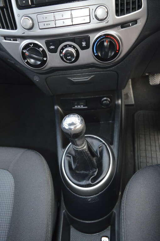 Hyundai I20 1.4 Hatchback Red #18